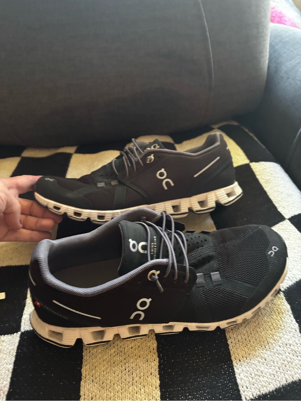 On Running Cloud 6 Women’s Running Shoes - Black/White - Size 8.5 ✨Read⭕️